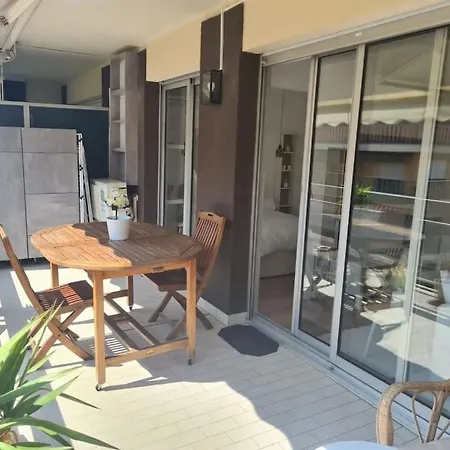 Superbe Luxueux Spacieux 50 M2 Port Nizza