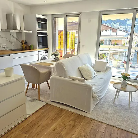 Superbe Luxueux Spacieux 50 M2 Port Nizza